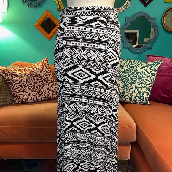 Black and White Boho Skirt - Picture 1 of 4
